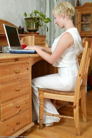 Original 684 px/ 1024 px