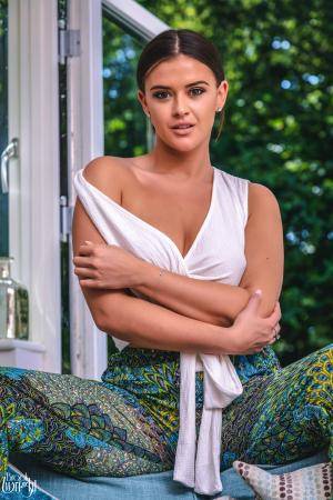 Original 3000 px/ 4500 px