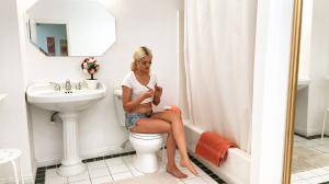 #WhenGirlsPlay Skylar Snow, Zoe Sparx - Sorority Spider Scare