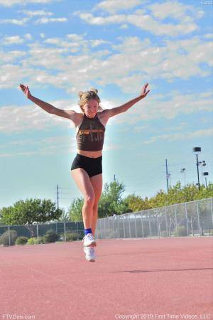 Original 852 px/ 1280 px