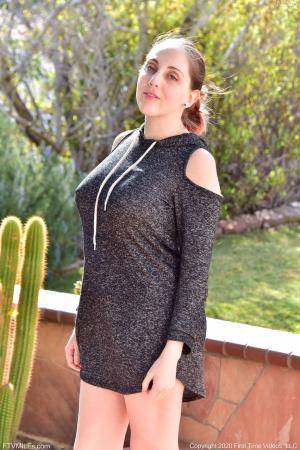 Original 852 px/ 1280 px