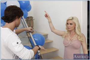 Original 850 px/ 571 px