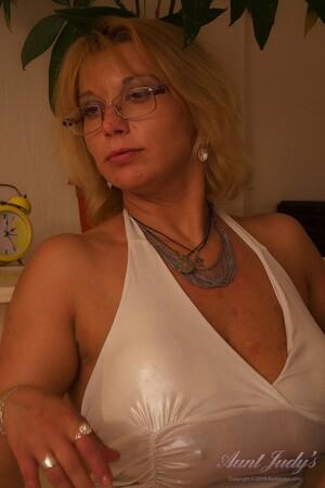 Original 1066 px/ 1600 px