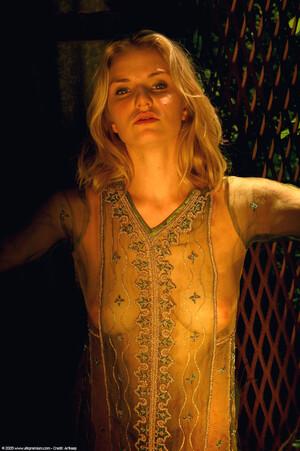 Original 1021 px/ 1536 px