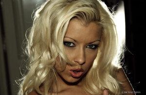 Original 2048 px/ 1334 px