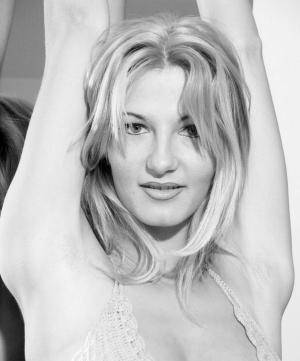 Original 997 px/ 1200 px