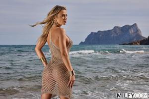 Original 2998 px/ 2000 px