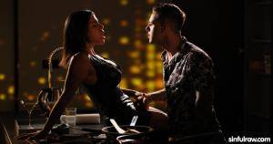 Original 4096 px/ 2160 px