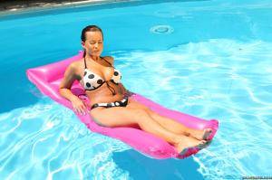 Original 2495 px/ 1663 px