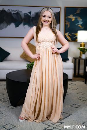 #MYLF - Wendy Raine, Eva Nyx - Memories Cumming to My Mind