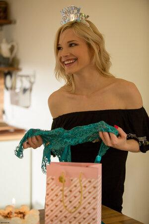 Original 2667 px/ 4000 px