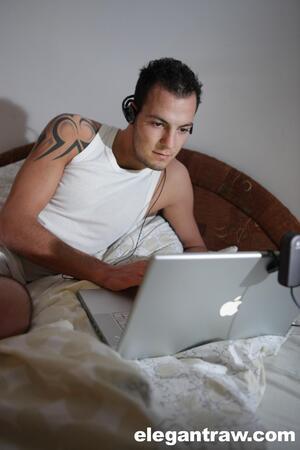 Original 1365 px/ 2048 px