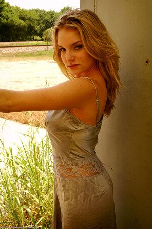 Original 1021 px/ 1536 px