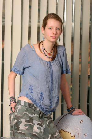 Original 682 px/ 1024 px