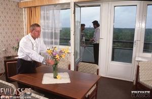 Original 3200 px/ 2093 px