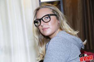 Original 2700 px/ 1800 px