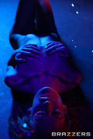 Original 2000 px/ 3000 px