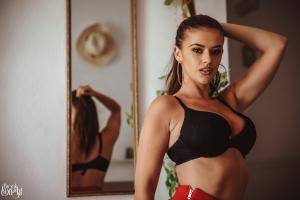 Original 4500 px/ 3000 px