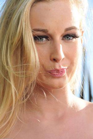 Original 852 px/ 1280 px