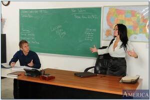 Original 850 px/ 569 px