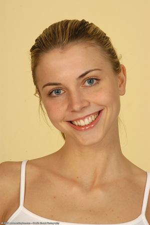 Original 682 px/ 1024 px