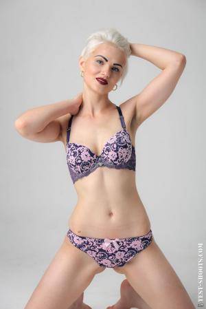 Original 854 px/ 1280 px