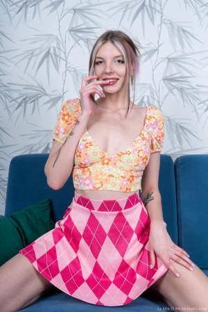 Original 2001 px/ 3000 px