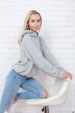 Original 854 px/ 1280 px