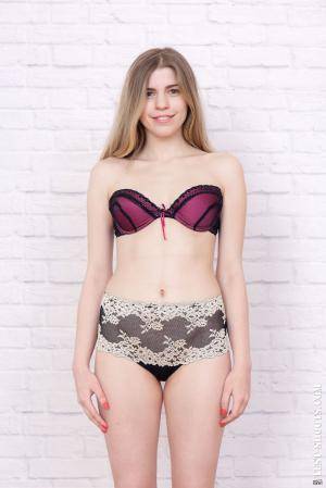 Original 854 px/ 1280 px