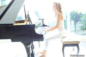 Original 1500 px/ 1000 px