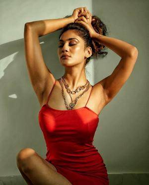 Original 640 px/ 799 px