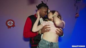 Original 1920 px/ 1080 px