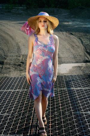 Original 1021 px/ 1536 px