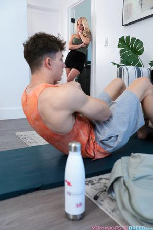 #MomWantsToBreed - Alexis Malone - Stepmom Only Says Yes