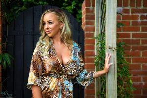 Original 4500 px/ 3000 px