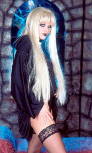 Original 502 px/ 831 px