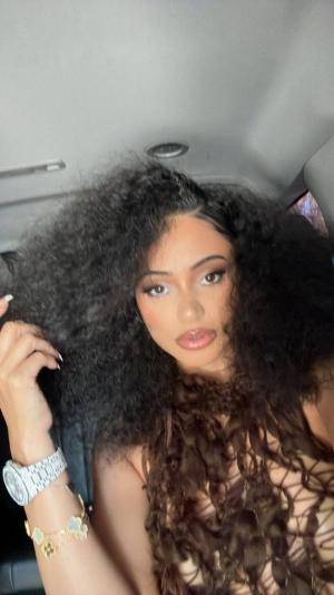 Original 719 px/ 1280 px