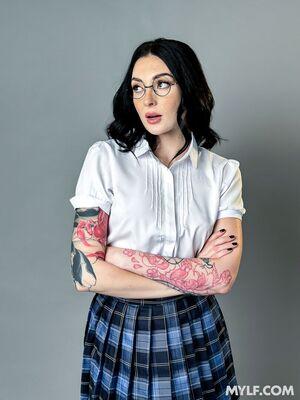 Original 810 px/ 1080 px