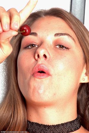 Original 682 px/ 1024 px