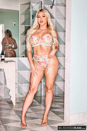 Kayley Gunner - Curvy Baddie Kayley Ditches BF For Some Good BBC [BlackedRaw.com] (2024-01-08)