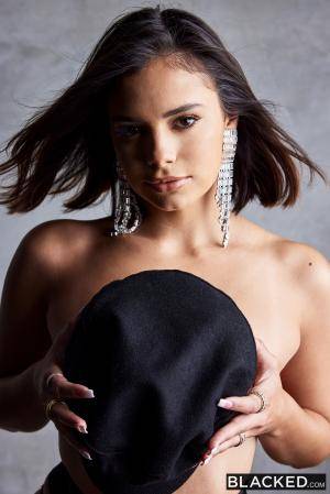 Original 2000 px/ 2999 px