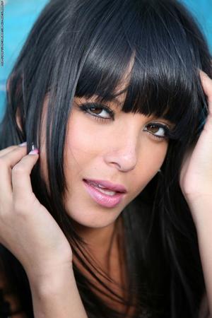 Original 1067 px/ 1600 px