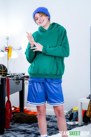 #TeamSkeet - Lucy Foxxx - A Tomboy Sucked My Cock Next to Our Team!