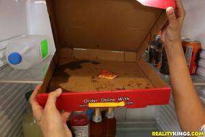 Original 2700 px/ 1800 px