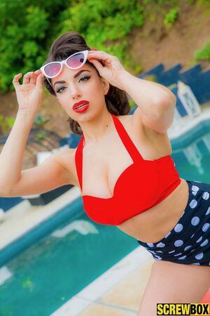 Original 854 px/ 1280 px