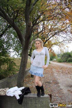 Original 854 px/ 1280 px