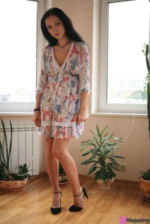 Original 854 px/ 1280 px