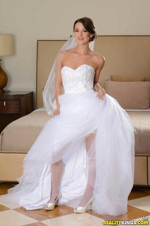 Original 2562 px/ 3840 px