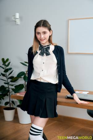 Original 2333 px/ 3500 px