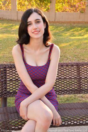 Original 852 px/ 1280 px